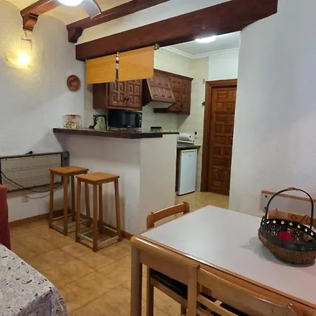 Hébergement de vacances Casa Con Piscina Comunitaria *