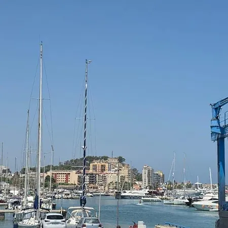 Hébergement de vacances Casa Con Piscina Comunitaria *