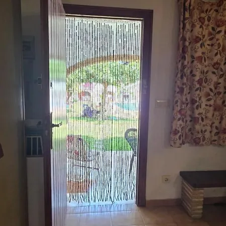 Casa Con Piscina Comunitaria *